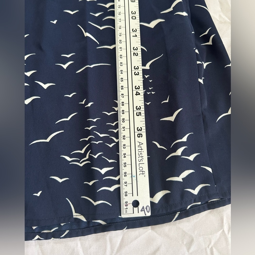 NWT BCBGeneration Wrap Dress in Sz 6 Navy with Bird Print - Picture 4 of 11